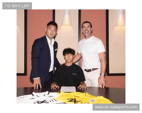 英超俱乐部青训观察:中国球员刘昊雨加盟加泰球队