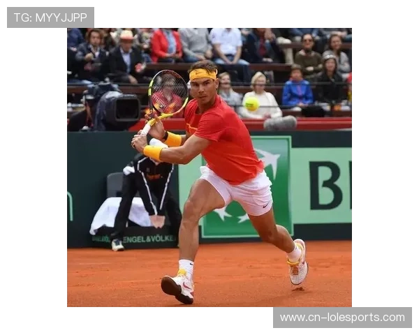 红土赛场延长回合数，青少年球员体能分配成胜负关键