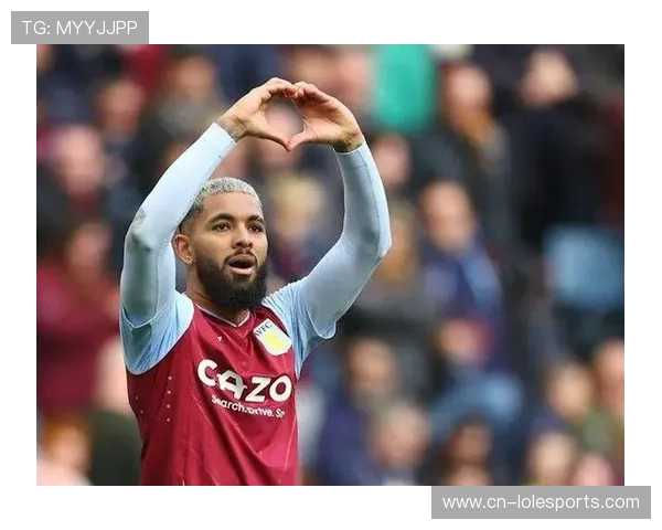 津琴科与道格拉斯·路易斯在诺丁汉森林未来成疑，租借条款存变数